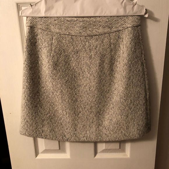 Beautiful skirt from the Limited. *worn once - Picture 7 of 7